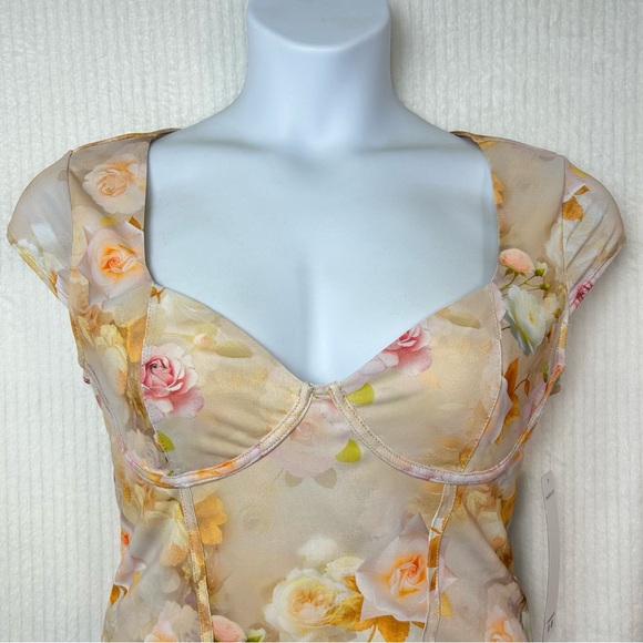 NWT Madden Girl Juniors Top With A Floral Pattern Size L - Picture 2 of 9